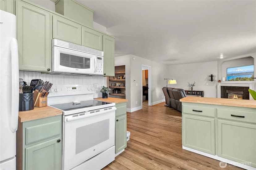 Property photo for 18550 96th Avenue E, Puyallup photo 10