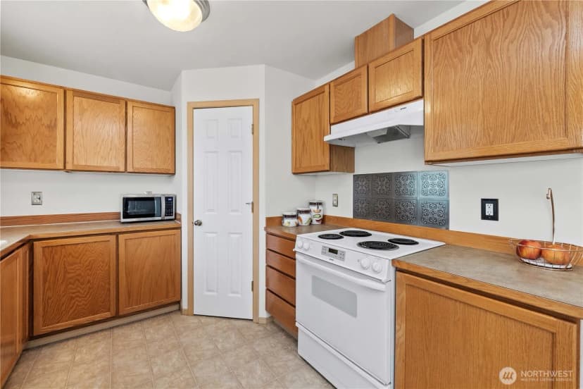 Property photo for 926 99th Street Sw, Everett photo 10