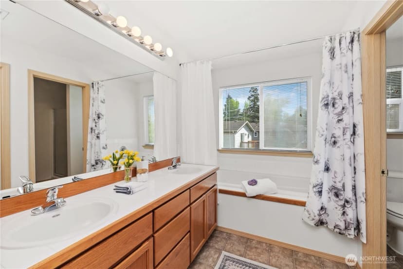 Property photo for 926 99th Street Sw, Everett photo 20