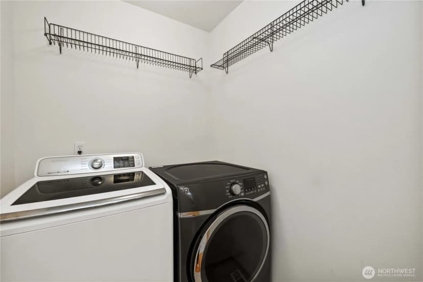 Property photo for 926 99th Street Sw, Everett photo 28
