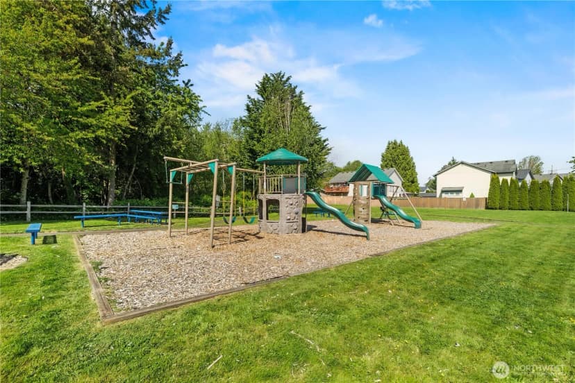 Property photo for 926 99th Street Sw, Everett photo 34