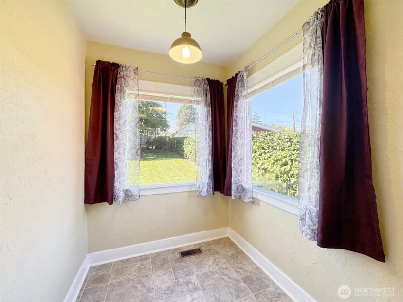 Property photo for 616 E 10th Street, Port Angeles photo 12