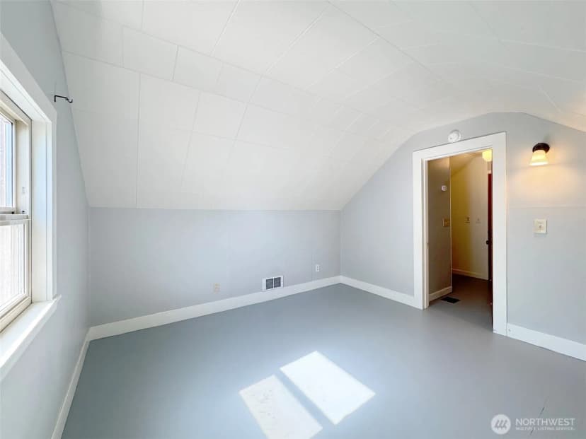 Property photo for 616 E 10th Street, Port Angeles photo 25