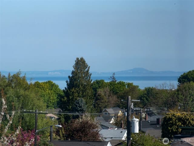 Property photo for 616 E 10th Street, Port Angeles photo 4