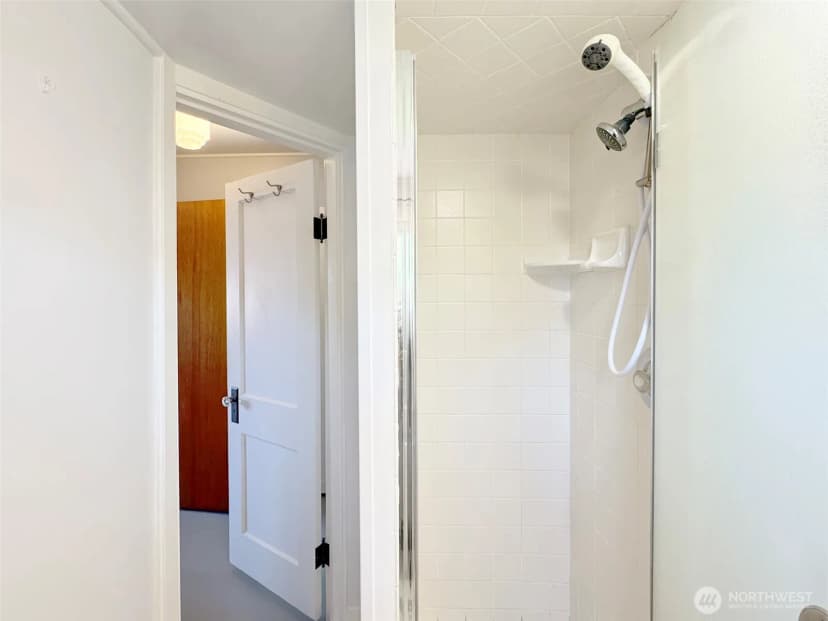 Property photo for 616 E 10th Street, Port Angeles photo 23