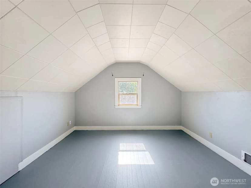 Property photo for 616 E 10th Street, Port Angeles photo 26