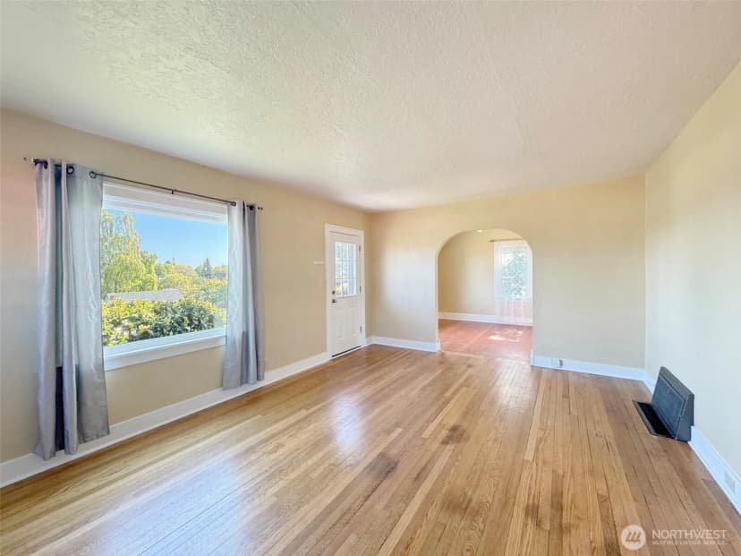 Property photo for 616 E 10th Street, Port Angeles photo 6