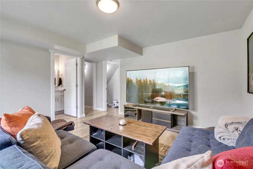 Property photo for 1300 Rhododendron Court Ne, Olympia photo 15