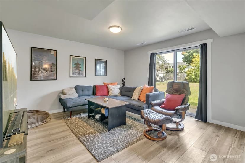 Property photo for 1300 Rhododendron Court Ne, Olympia photo 13
