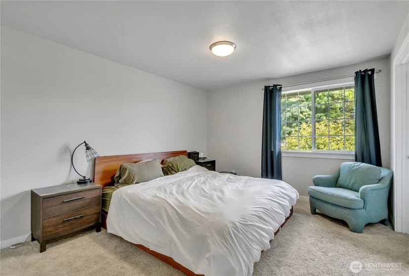 Property photo for 1300 Rhododendron Court Ne, Olympia photo 17