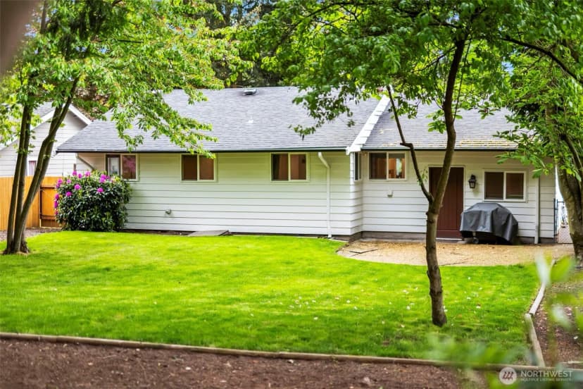 Property photo for 13437 4th Avenue Sw, Burien photo 35