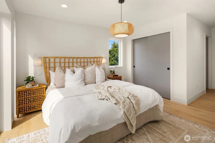 Property photo for 3650 51st Avenue Sw #b, Seattle photo 14
