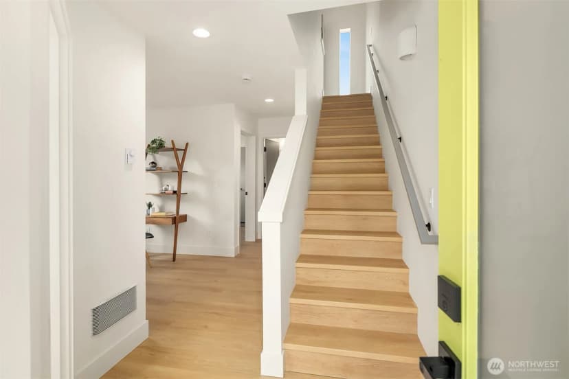 Property photo for 3650 51st Avenue Sw #b, Seattle photo 20