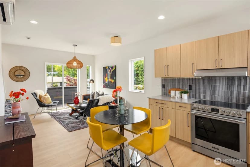 Property photo for 3650 51st Avenue Sw #b, Seattle photo 8