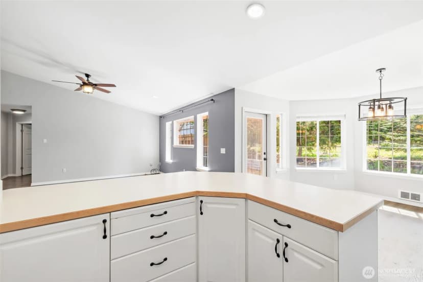 Property photo for 140 America Boulevard, Sequim photo 14