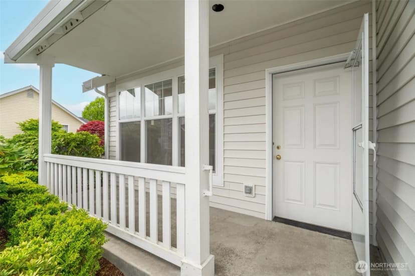 Property photo for 823 Landing Way, Centralia photo 2