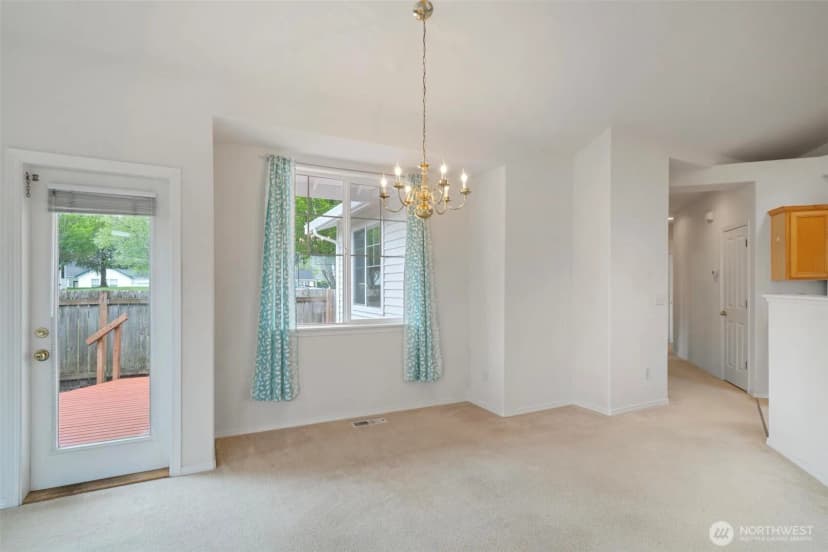 Property photo for 823 Landing Way, Centralia photo 6