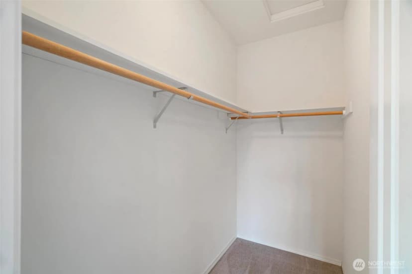 Property photo for 823 Landing Way, Centralia photo 17