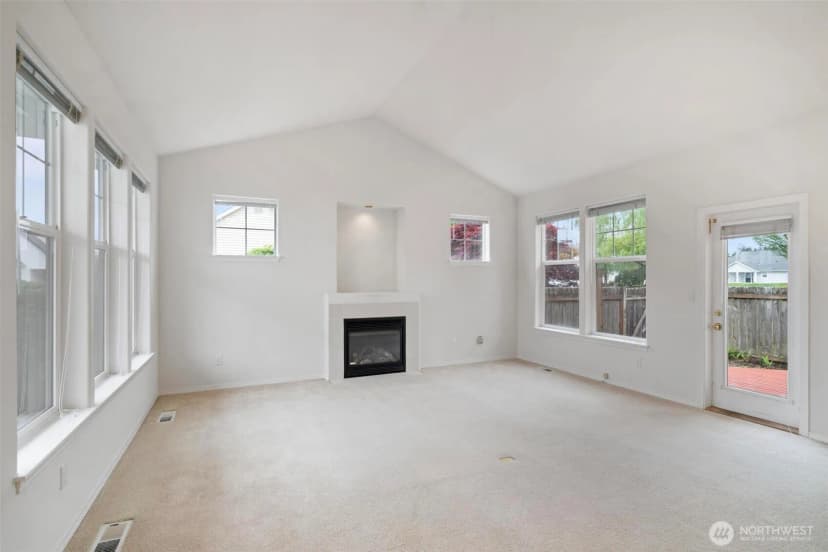 Property photo for 823 Landing Way, Centralia photo 5