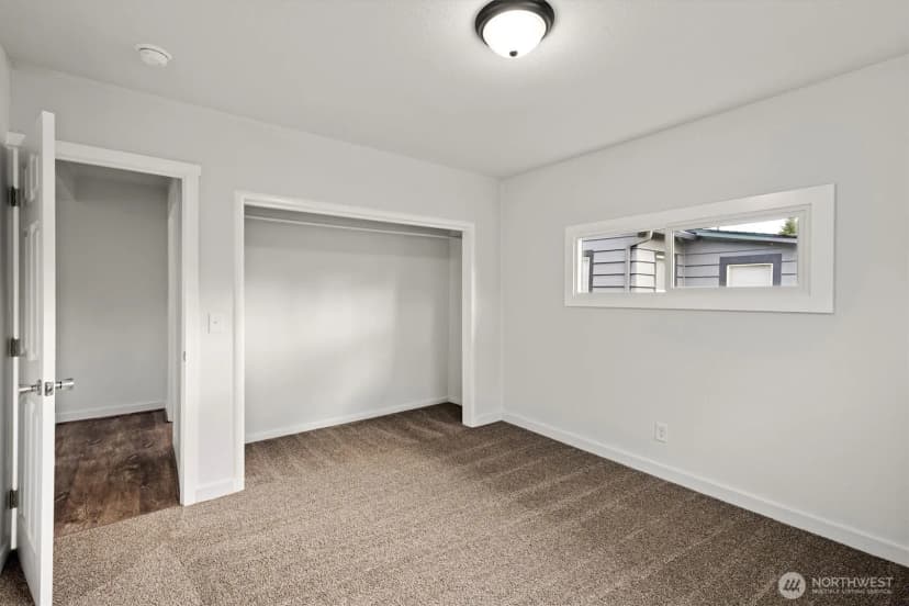 Property photo for 320 Beech Street, Longview photo 24