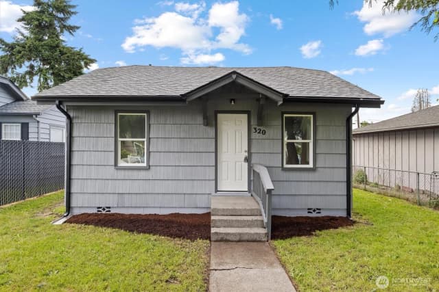 Property photo for 320 Beech Street, Longview photo 2