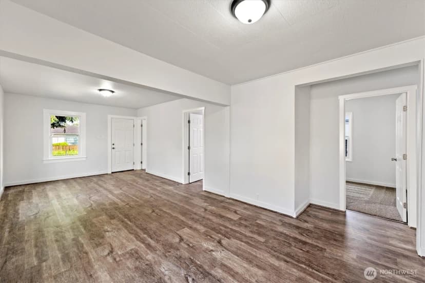 Property photo for 320 Beech Street, Longview photo 9