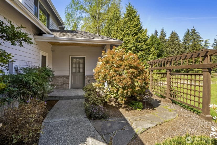 Property photo for 14333 221st Avenue Ne, Woodinville photo 24