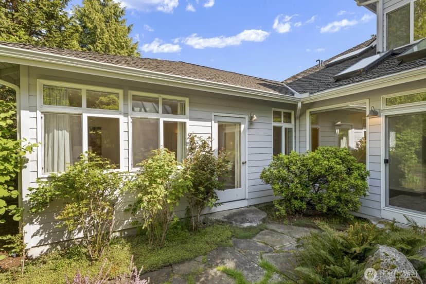 Property photo for 14333 221st Avenue Ne, Woodinville photo 34