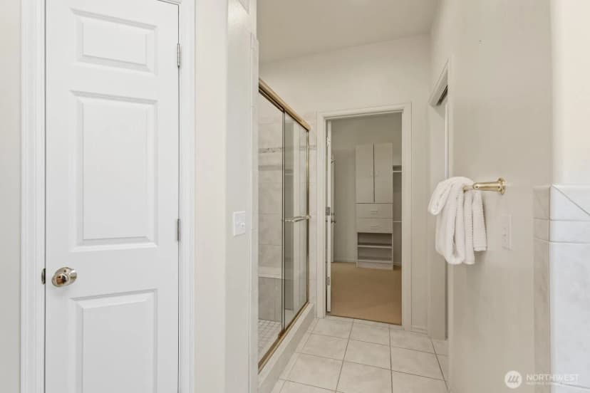 Property photo for 14333 221st Avenue Ne, Woodinville photo 32