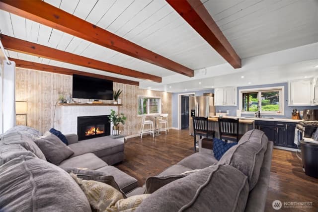 Property photo for 4130 Lakeway Drive, Bellingham photo 3