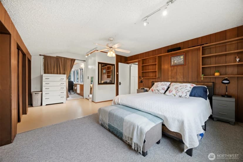 Property photo for 4130 Lakeway Drive, Bellingham photo 16
