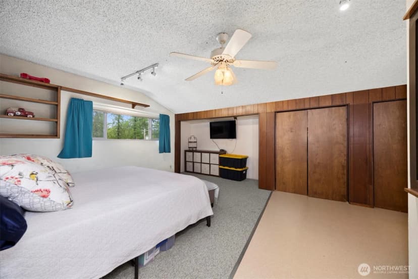 Property photo for 4130 Lakeway Drive, Bellingham photo 15