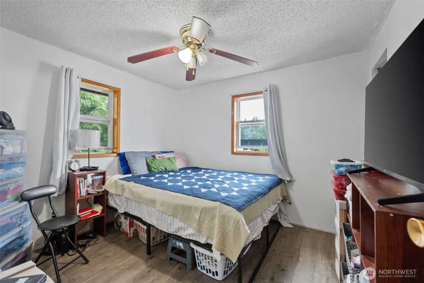 Property photo for 1301 Humphrey Avenue W, Bremerton photo 15