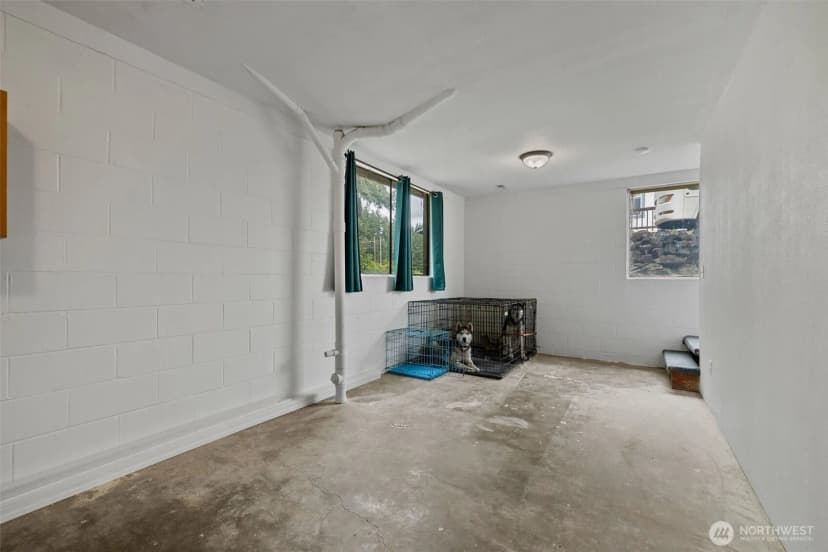 Property photo for 1301 Humphrey Avenue W, Bremerton photo 18