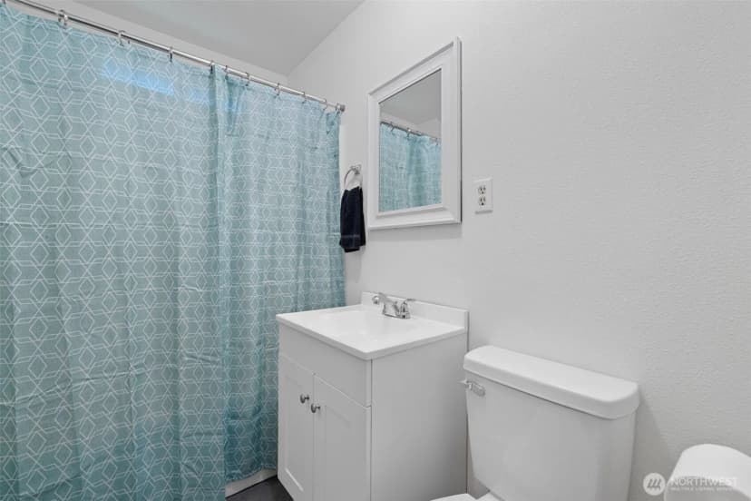 Property photo for 1301 Humphrey Avenue W, Bremerton photo 23
