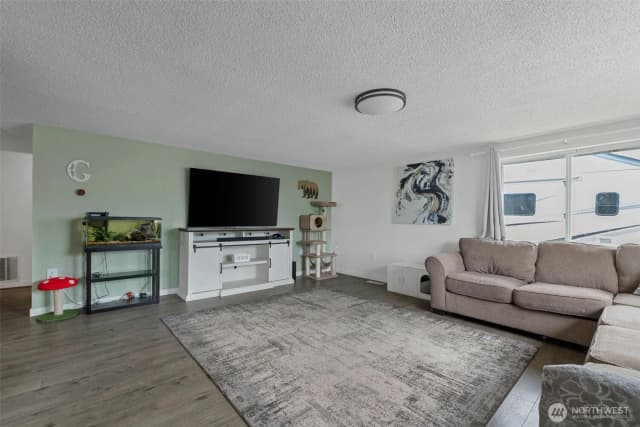 Property photo for 1301 Humphrey Avenue W, Bremerton photo 5