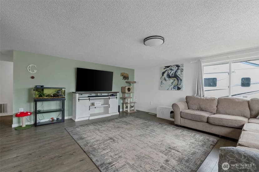 Property photo for 1301 Humphrey Avenue W, Bremerton photo 5