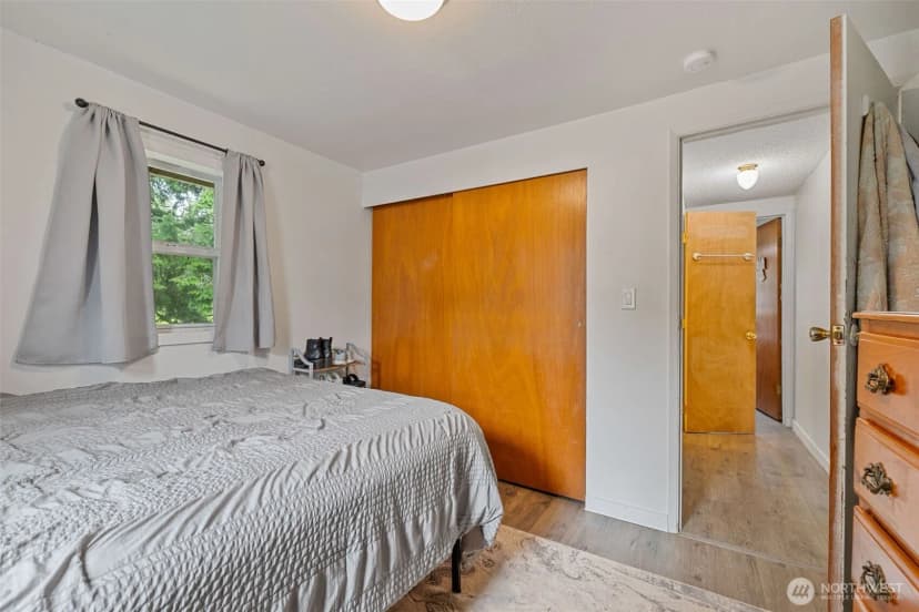 Property photo for 1301 Humphrey Avenue W, Bremerton photo 13