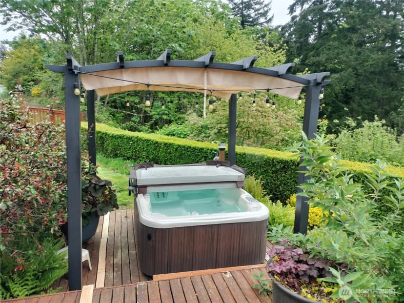 Property photo for 21926 Vashon Highway Sw, Vashon photo 17