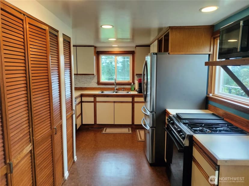 Property photo for 21926 Vashon Highway Sw, Vashon photo 6
