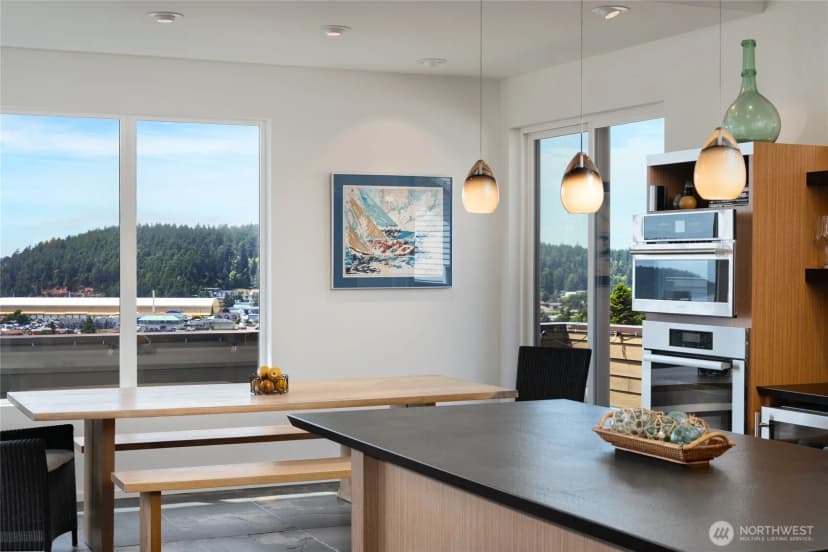 Property photo for 1808 Highland Dr, Anacortes photo 10
