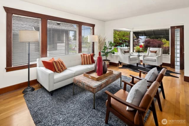 Property photo for 4522 3rd Avenue Nw, Seattle photo 3