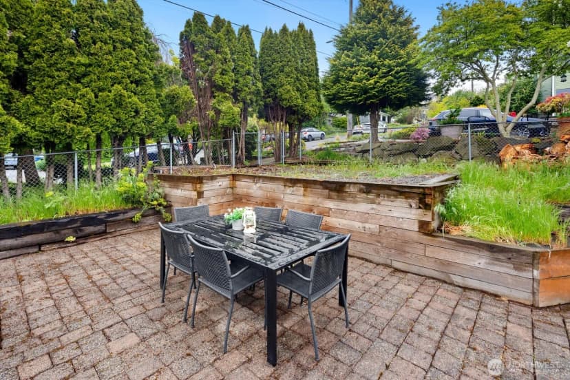 Property photo for 4522 3rd Avenue Nw, Seattle photo 28