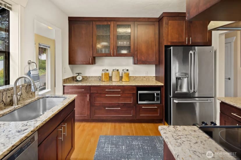 Property photo for 4522 3rd Avenue Nw, Seattle photo 6