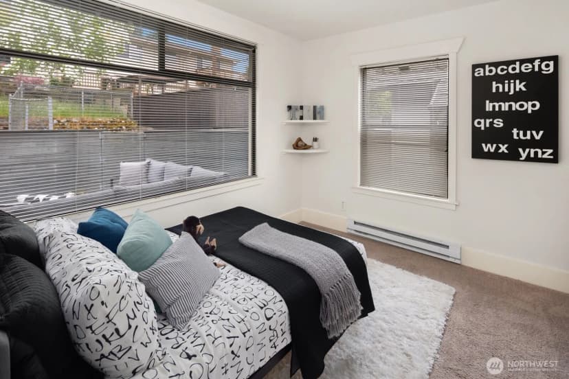 Property photo for 4522 3rd Avenue Nw, Seattle photo 15