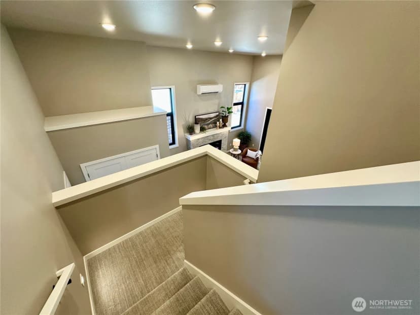 Property photo for 575 Creston Court, Bellingham photo 21
