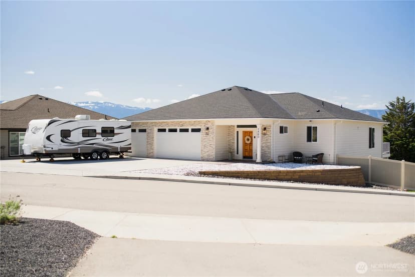 Property photo for 2480 Berkley Loop, East Wenatchee photo 3