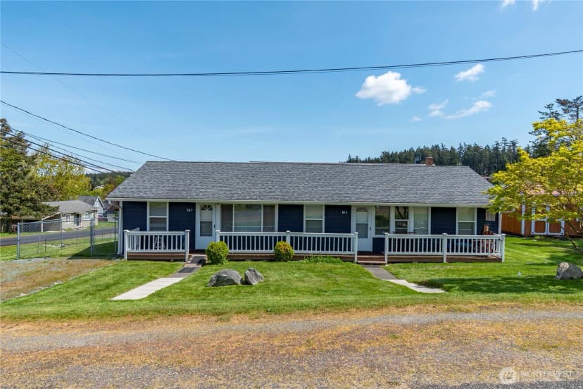 Property photo for 505 Ne Kinney Street, Coupeville