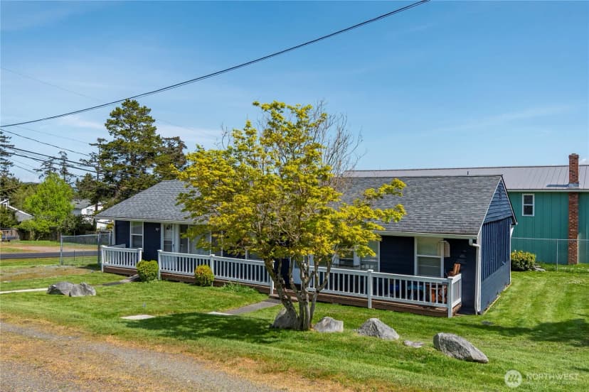 Property photo for 505 Ne Kinney Street, Coupeville photo 2