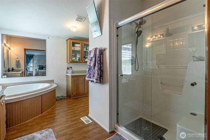 Property photo for 14318 Greenbelt Drive East, Bonney Lake photo 16